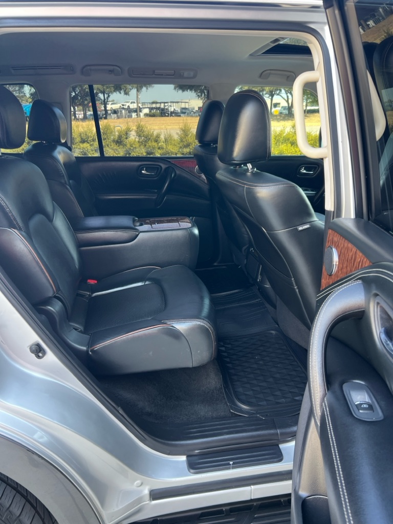 Photo 13 of this NISSAN ARMADA