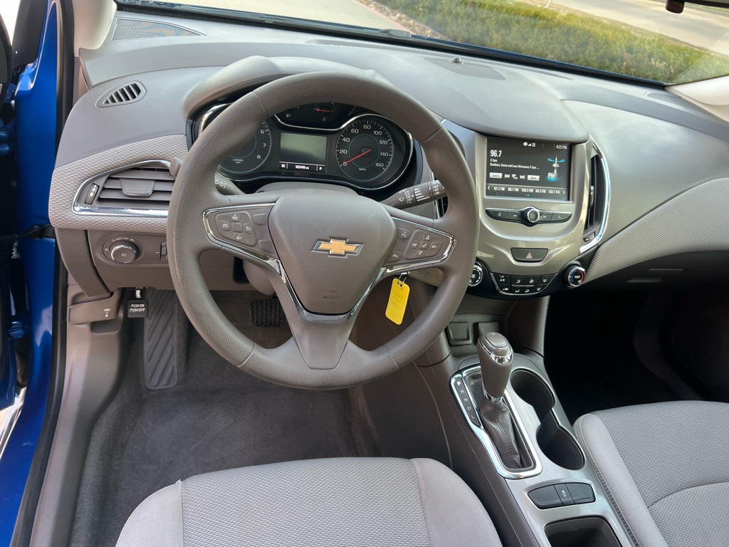 Photo 16 of this CHEVROLET CRUZE