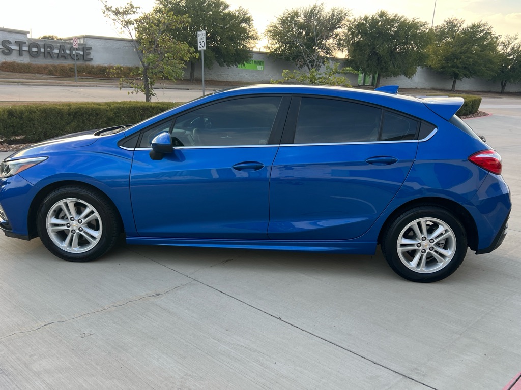 Photo 8 of this CHEVROLET CRUZE