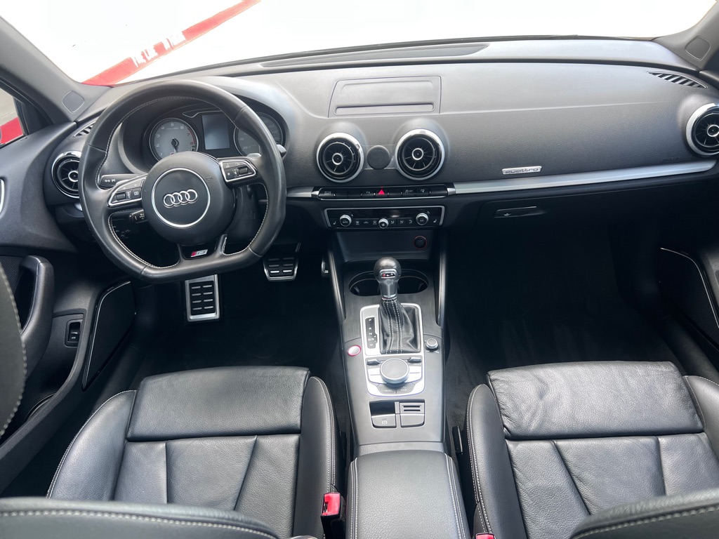Photo 15 of this AUDI S3