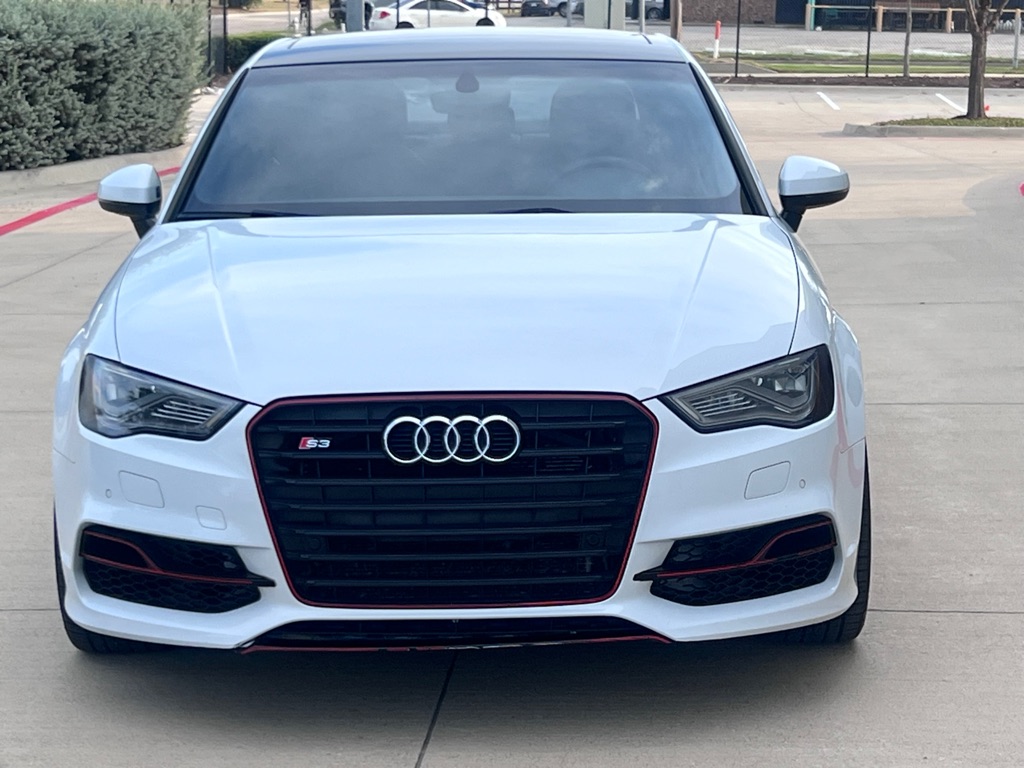 Photo 2 of this AUDI S3