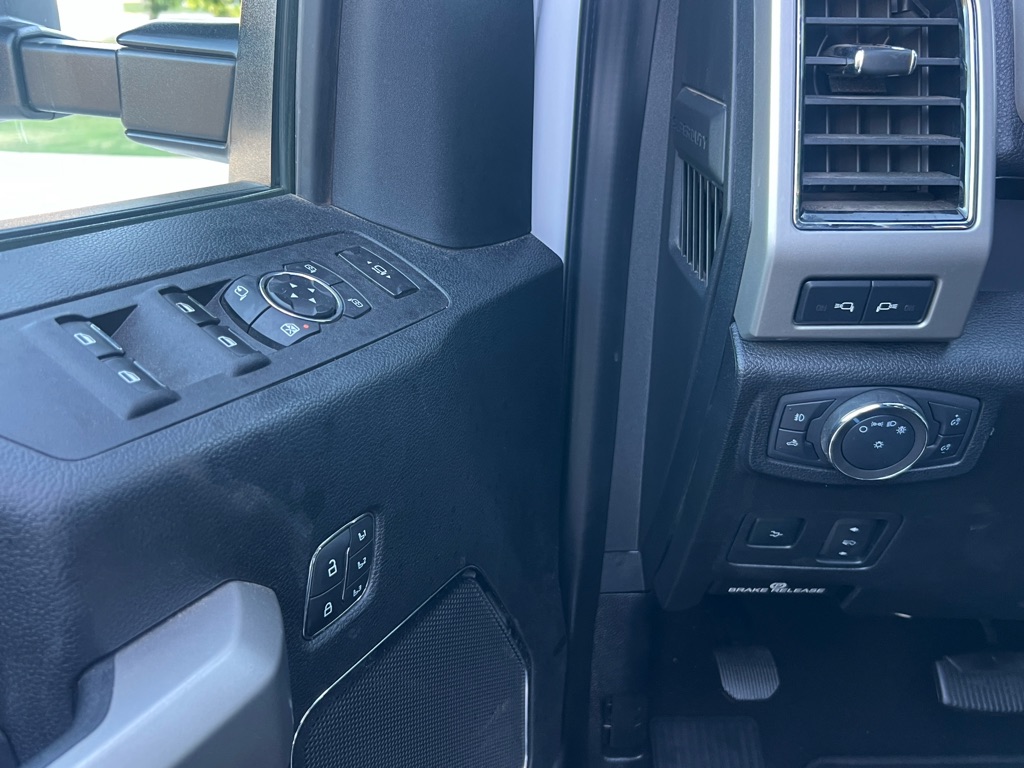 Photo 19 of this FORD F250