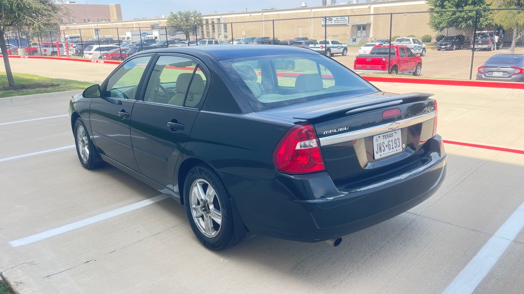 Photo 6 of this CHEVROLET MALIBU