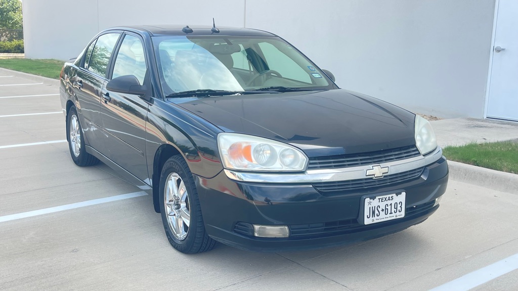 Photo 3 of this CHEVROLET MALIBU