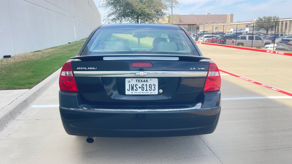 Photo 5 of this CHEVROLET MALIBU