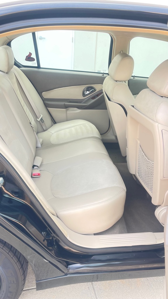 Photo 11 of this CHEVROLET MALIBU