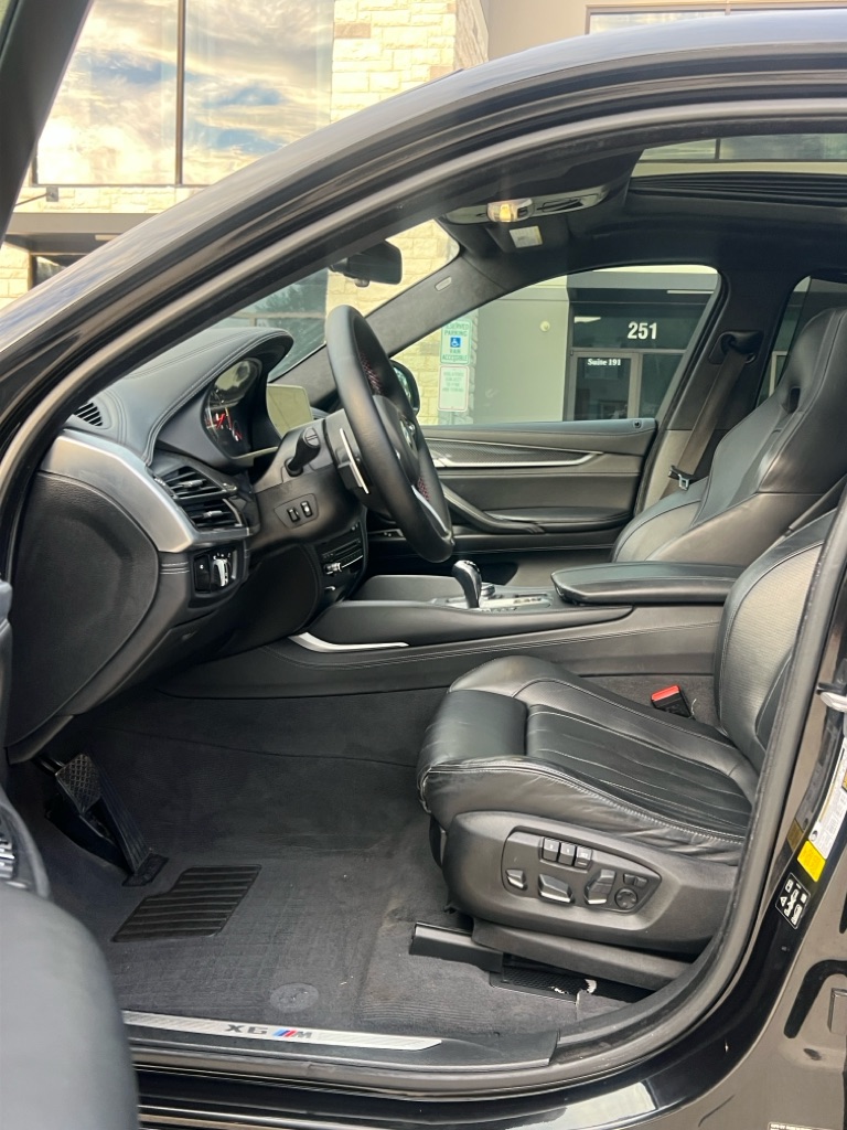 Photo 9 of this BMW X6