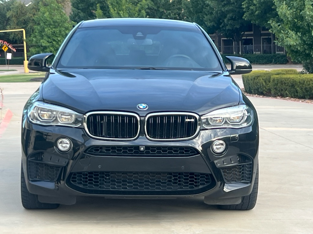 Photo 2 of this BMW X6
