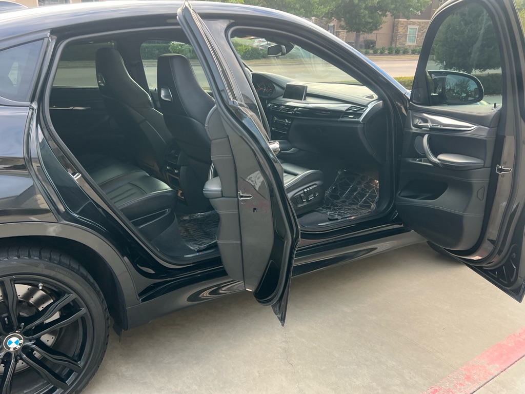 Photo 14 of this BMW X6