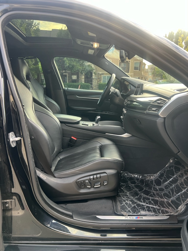 Photo 12 of this BMW X6