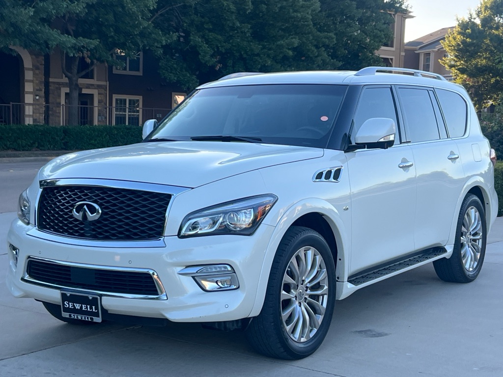 Photo 4 of this INFINITI QX80