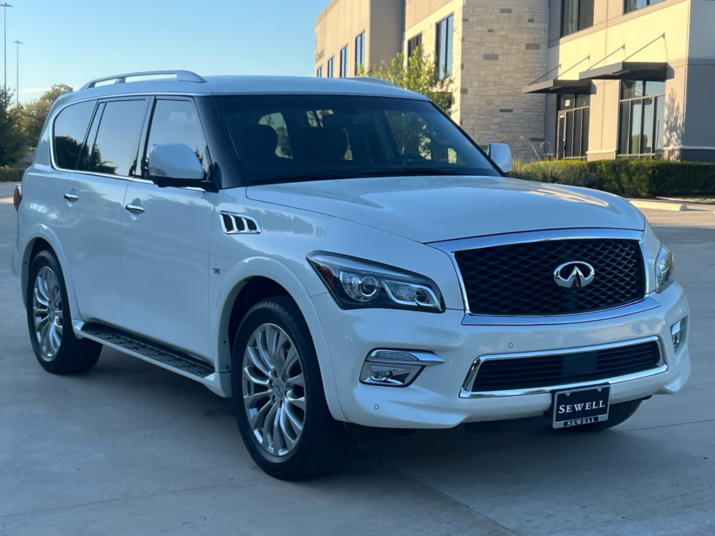 Photo 3 of this INFINITI QX80