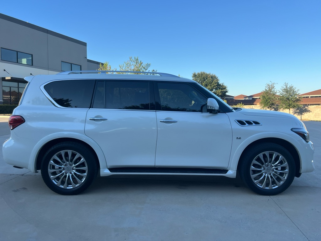 Photo 9 of this INFINITI QX80
