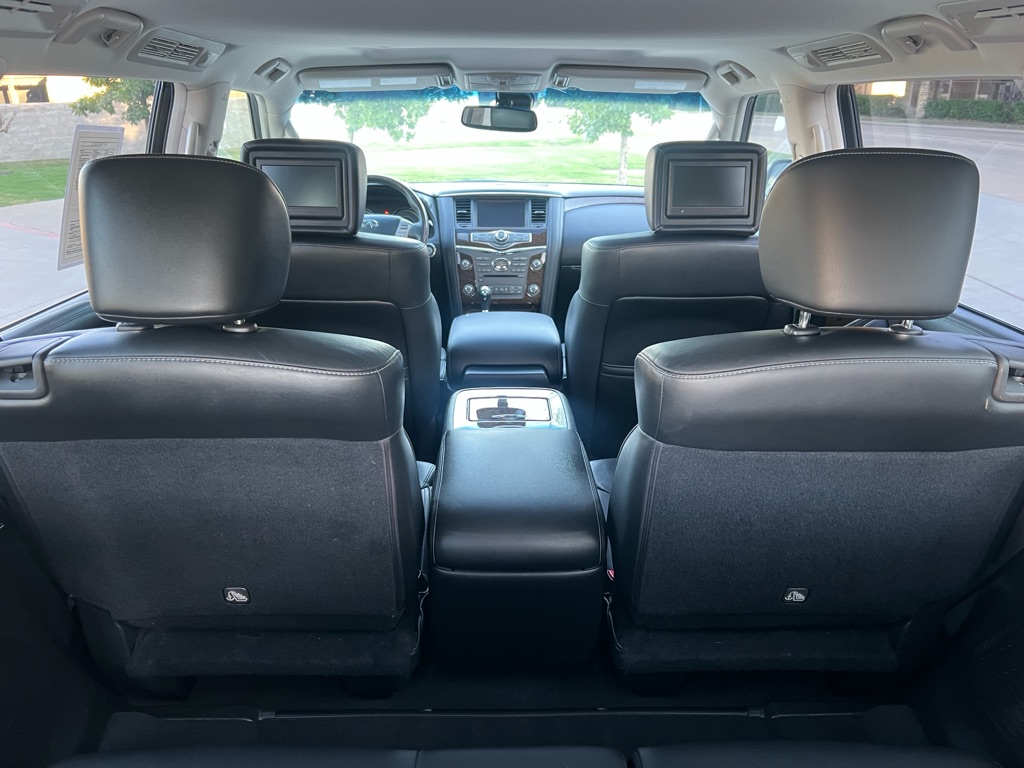 Photo 16 of this INFINITI QX80