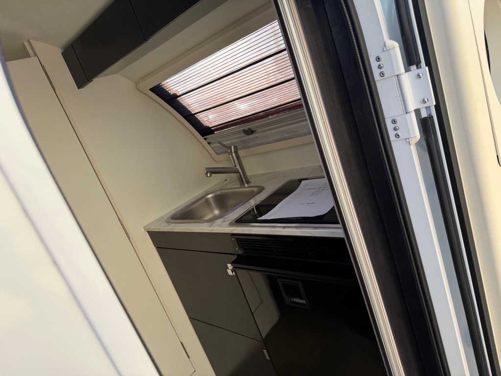 Photo 4 of this NUCAMP RV T@B SERIES