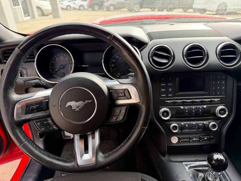Photo 8 of this FORD MUSTANG