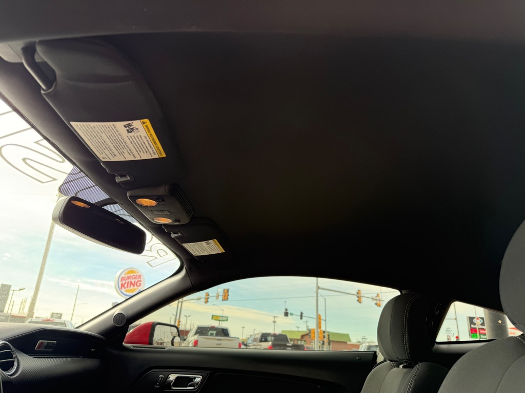 Photo 18 of this FORD MUSTANG