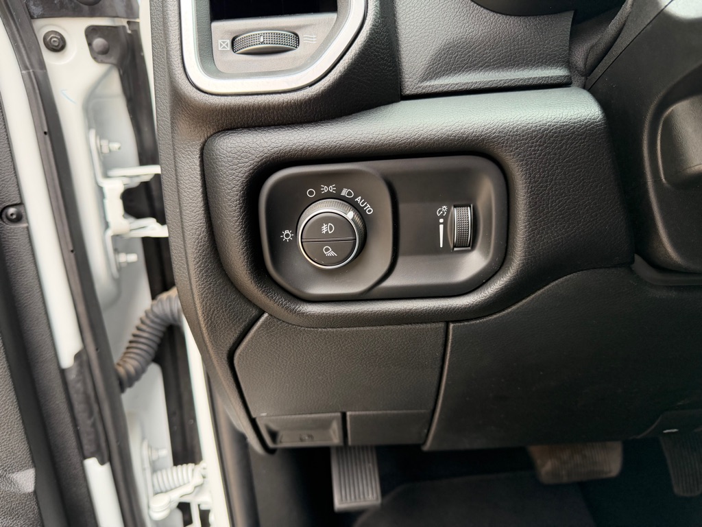 Photo 16 of this RAM 2500 BIG HORN