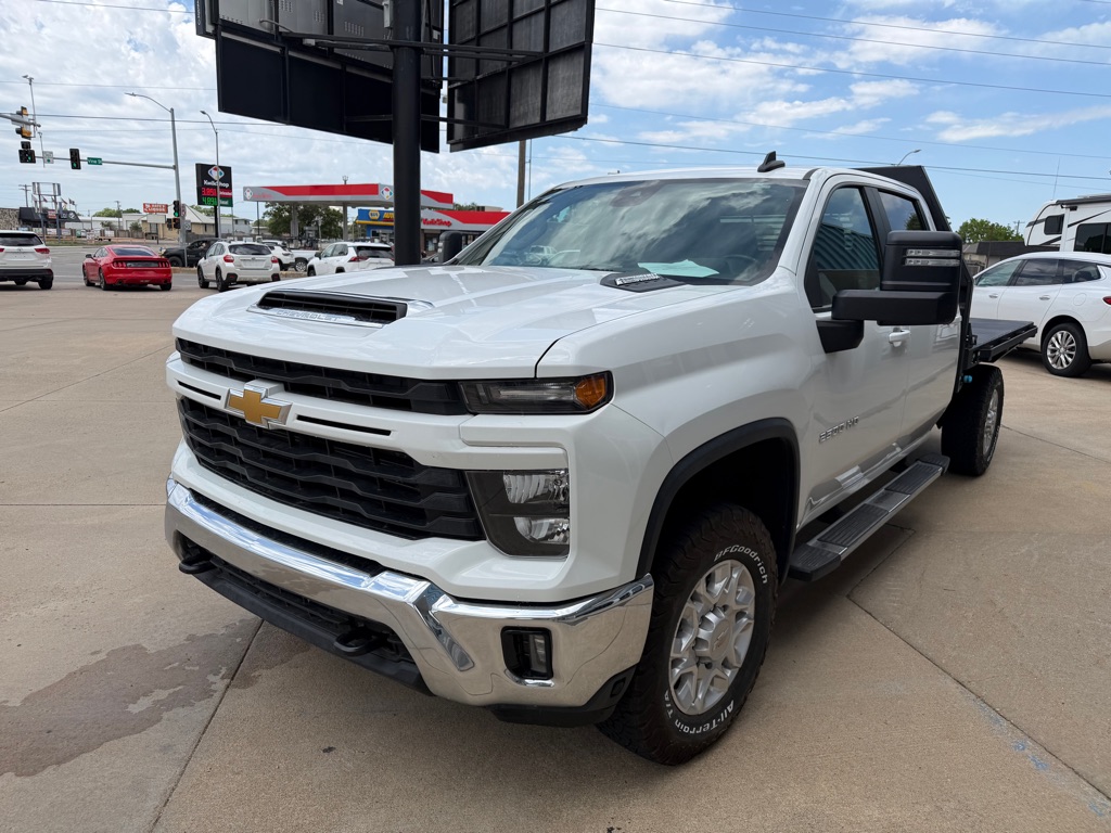 Photo 3 of this CHEVROLET SILVERADO 2500