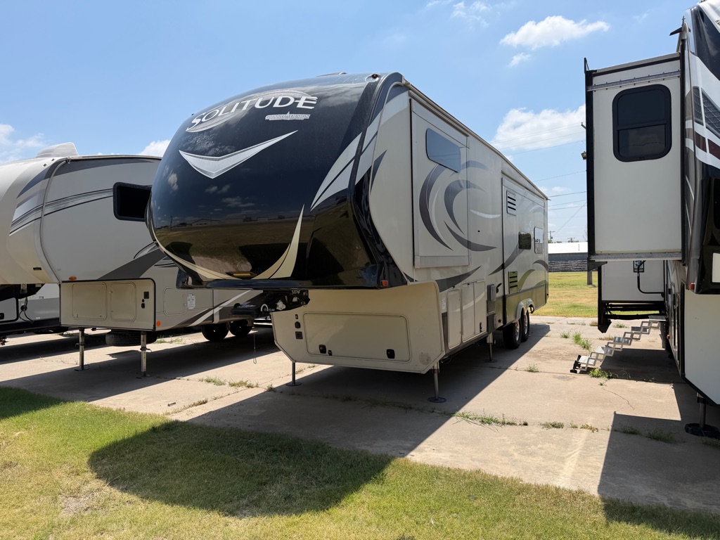 Photo 12 of this GRAND DESIGN SOLITUDE 300GK