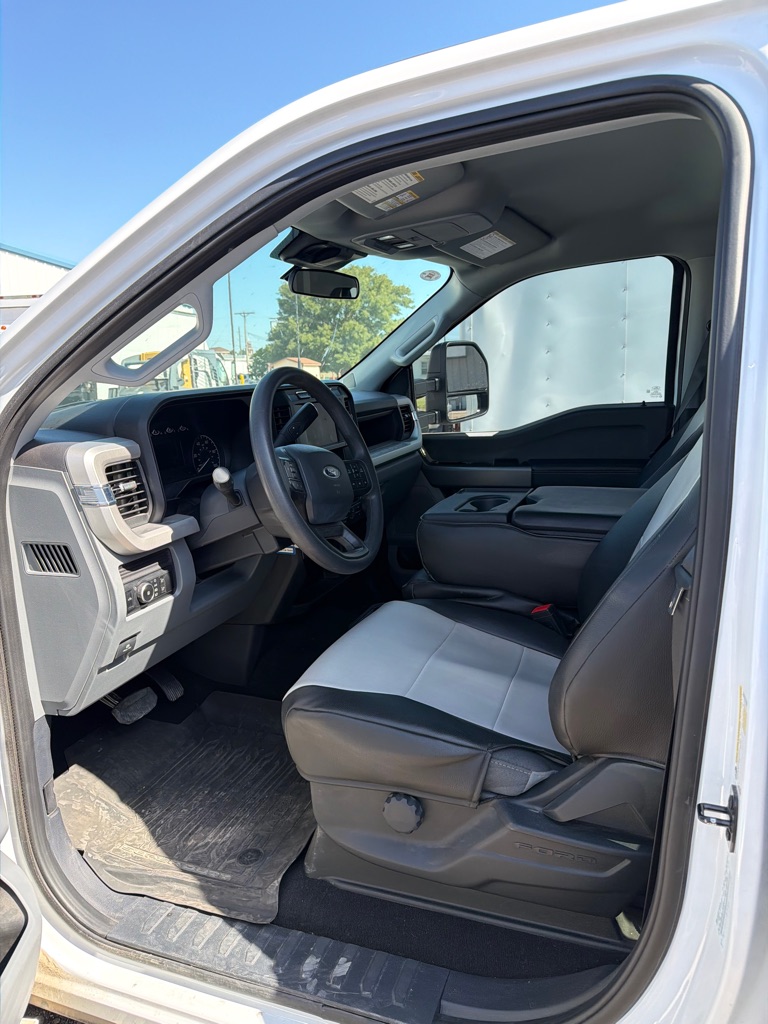 Photo 5 of this FORD F250