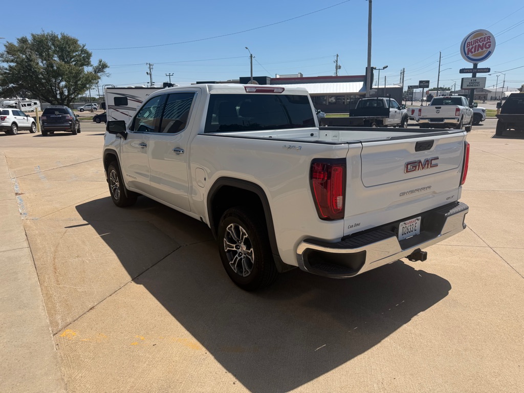 Photo 4 of this GMC SIERRA