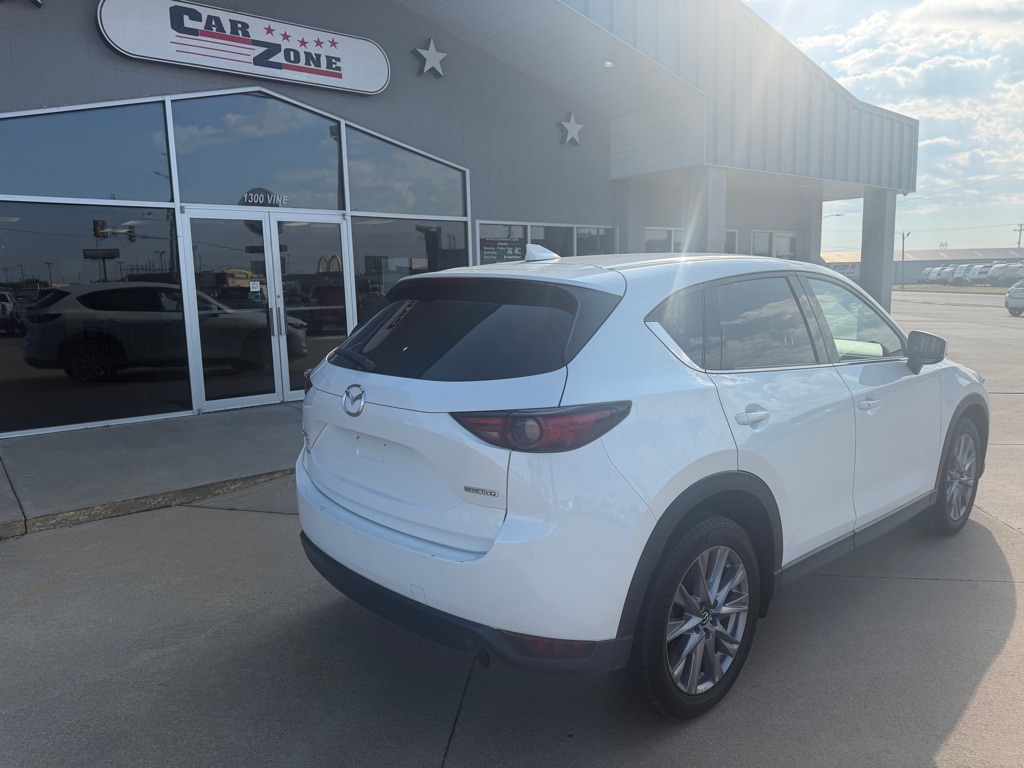 Photo 3 of this MAZDA CX-5