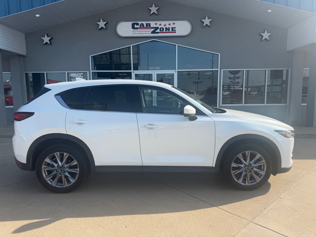 Photo 2 of this MAZDA CX-5