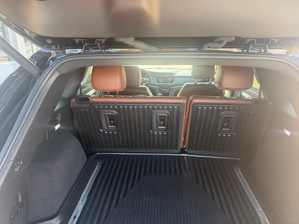 Photo 4 of this CADILLAC XT5