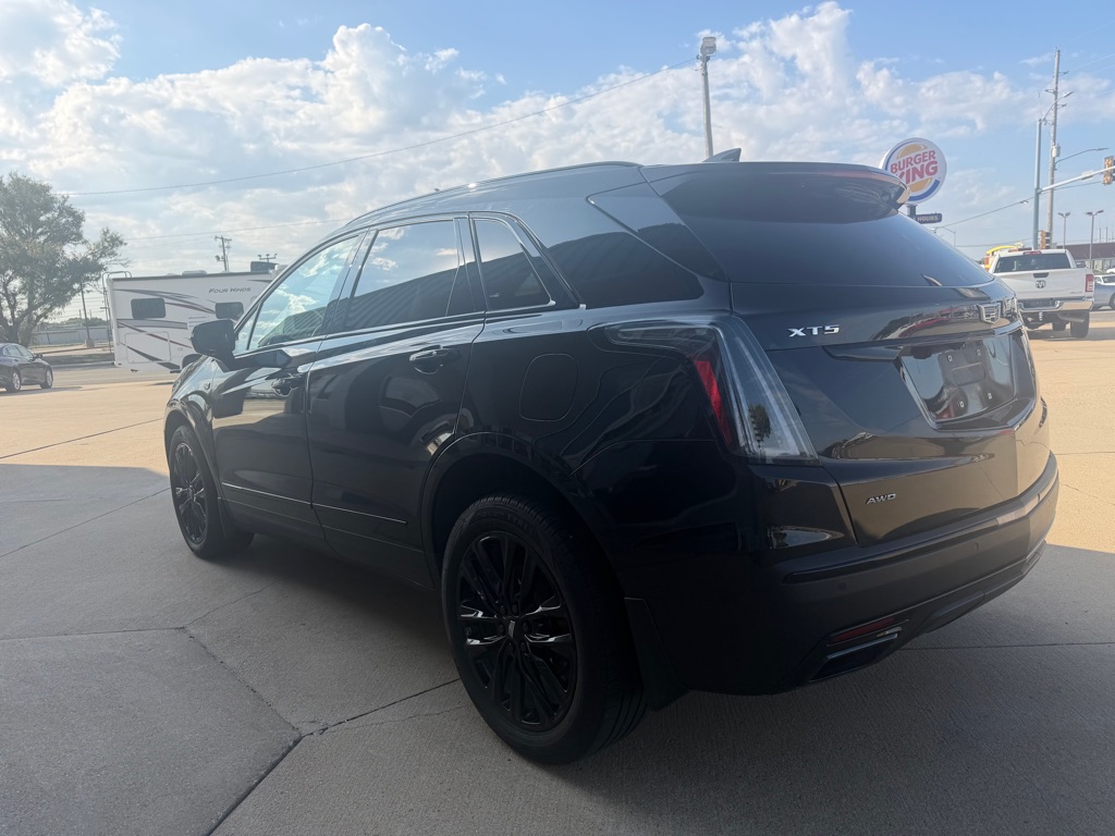 Photo 5 of this CADILLAC XT5