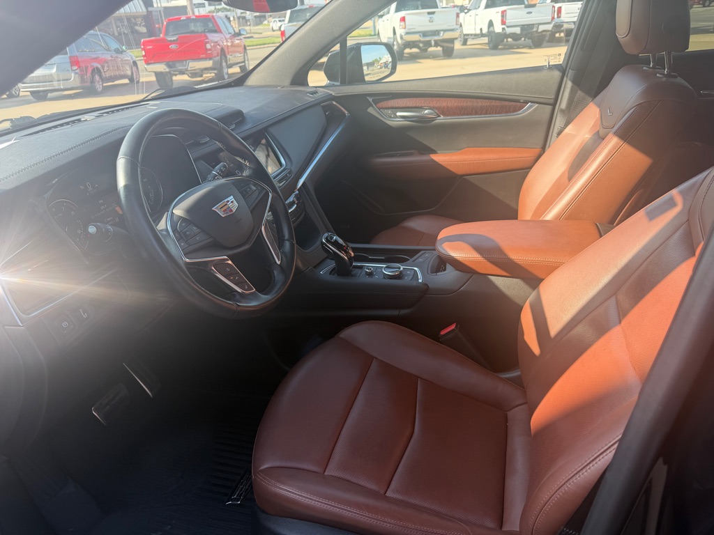 Photo 6 of this CADILLAC XT5