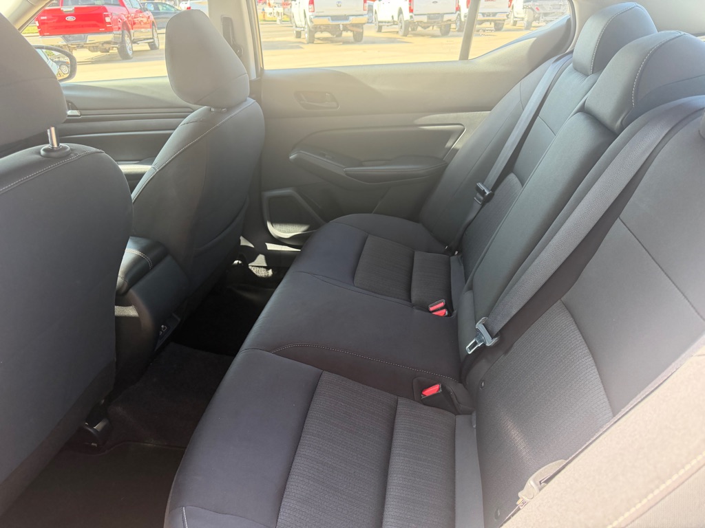 Photo 6 of this NISSAN ALTIMA