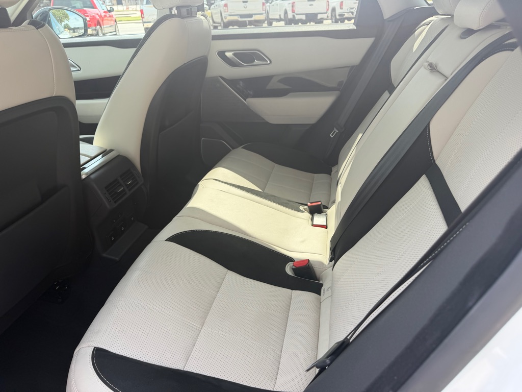 Photo 6 of this LAND ROVER RANGE ROVER