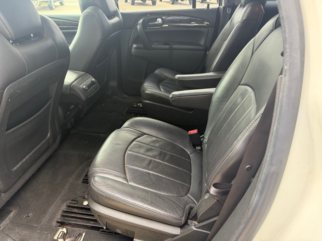 Photo 6 of this BUICK ENCLAVE