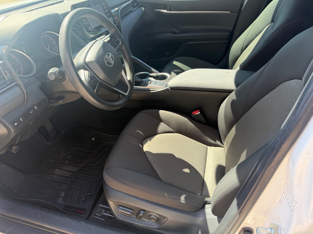 Photo 8 of this TOYOTA CAMRY