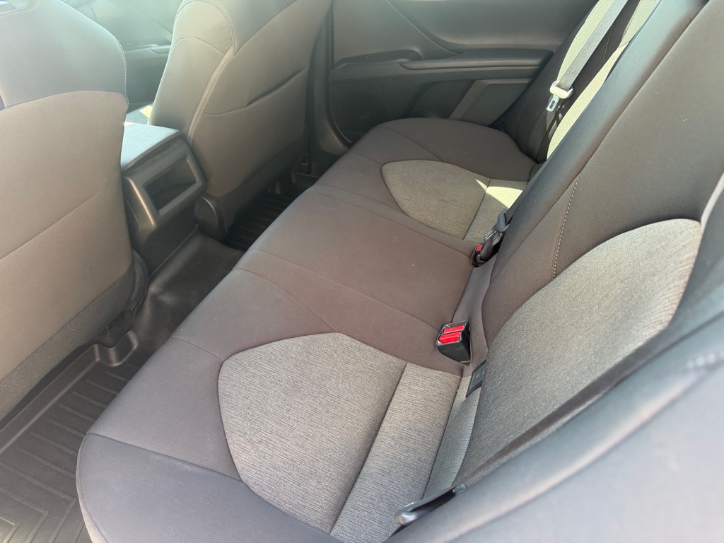 Photo 6 of this TOYOTA CAMRY