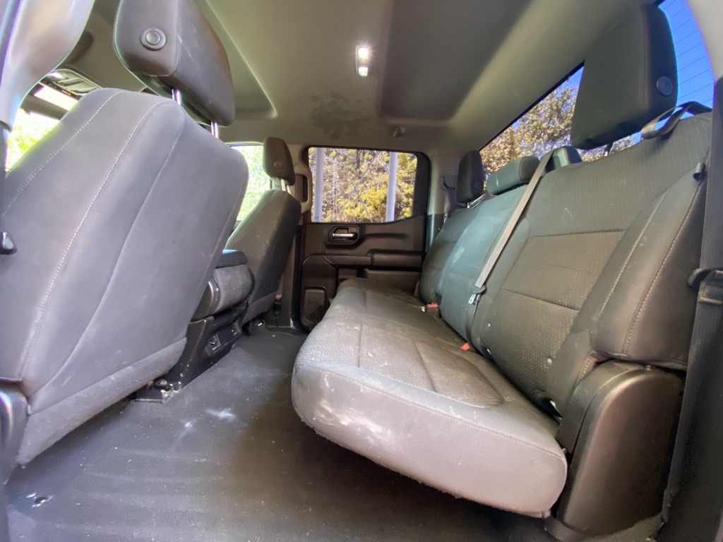 Additional photo of vehicle.