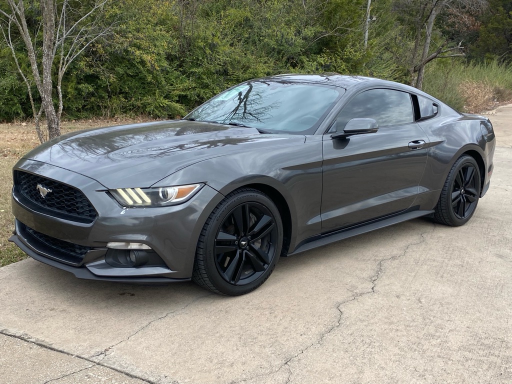 2016 Ford Mustang EcoBoost Coupe RWD