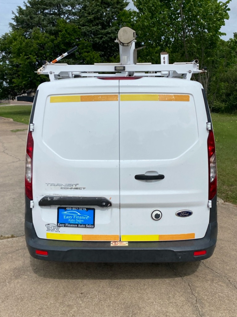 Additional photo of vehicle.