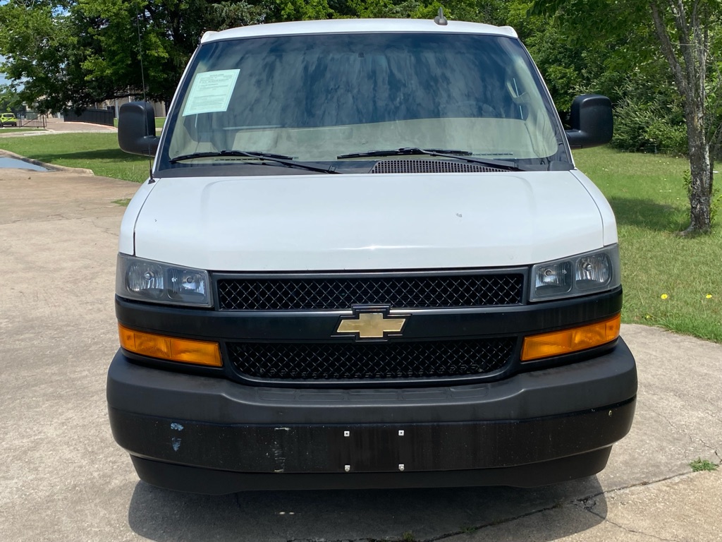 Additional photo of vehicle.