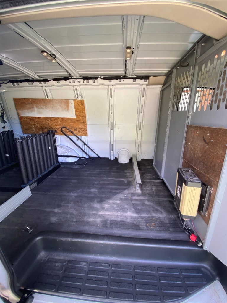 Additional photo of vehicle.