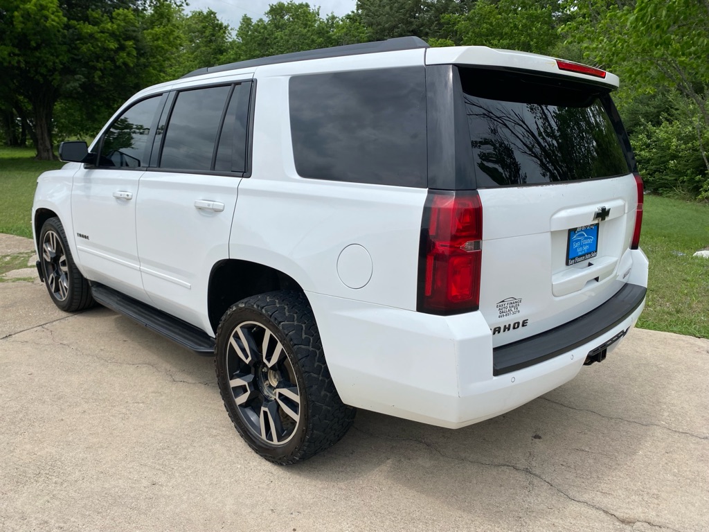 Additional photo of vehicle.