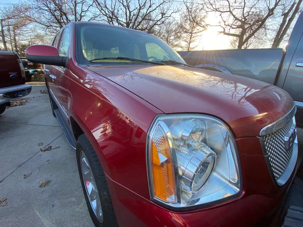 2013 GMC Yukon Denali's photo