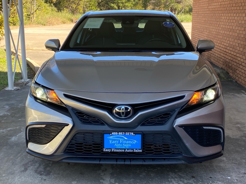 Additional photo of vehicle.