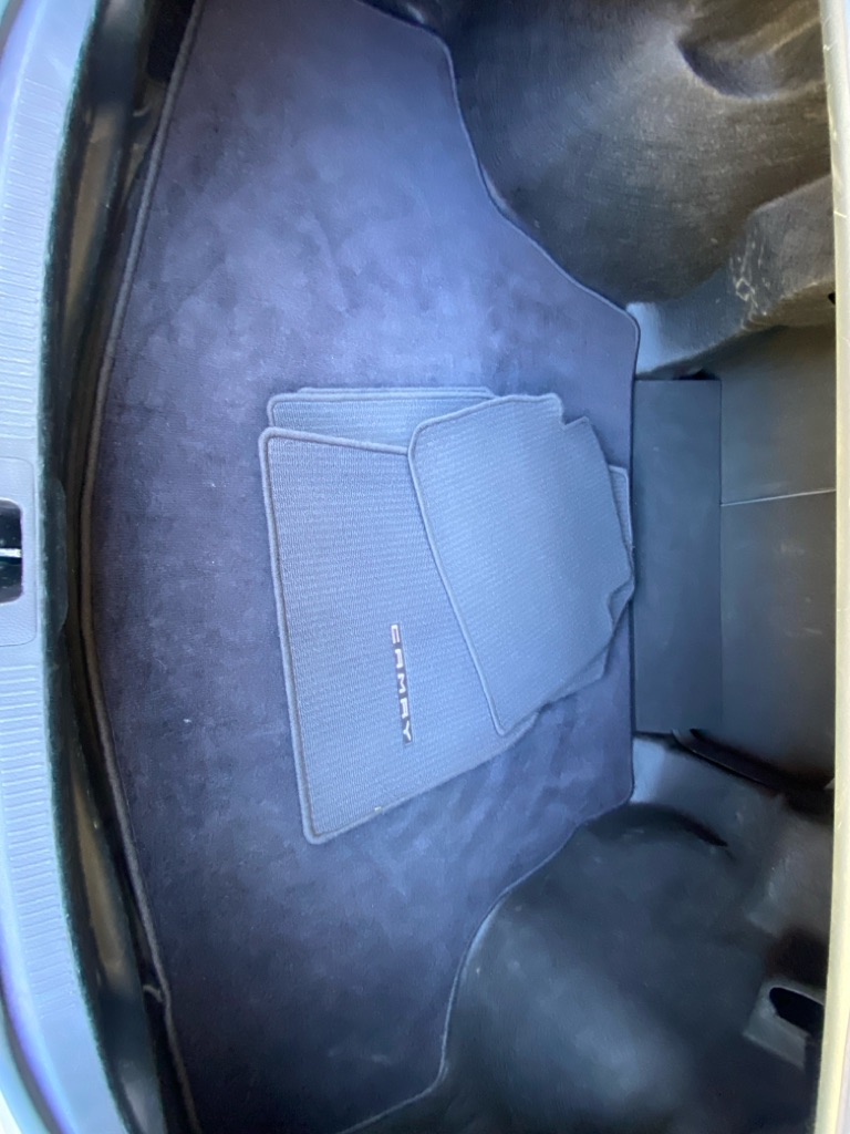 Additional photo of vehicle.