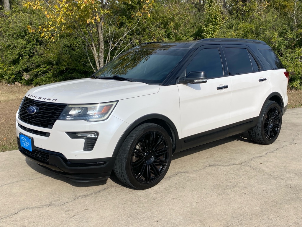 2018 Ford Explorer Sport's photo