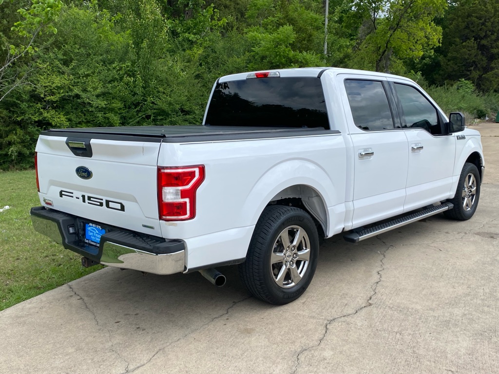 Additional photo of vehicle.