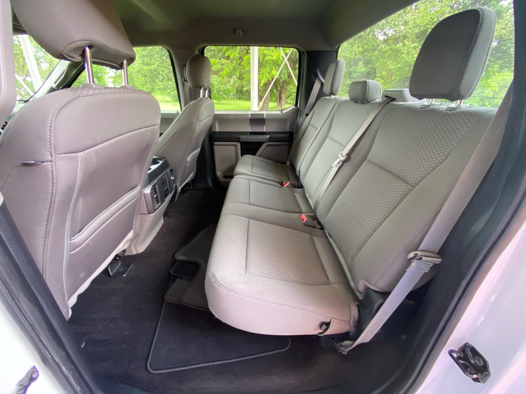 Additional photo of vehicle.