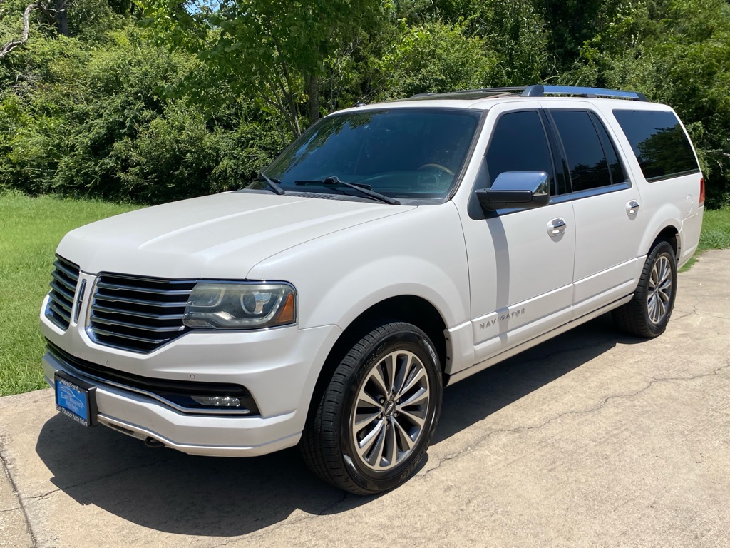 2015 Lincoln Navigator L Base