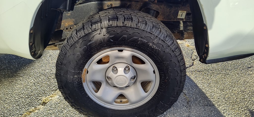 Photo 23 of this TOYOTA TACOMA